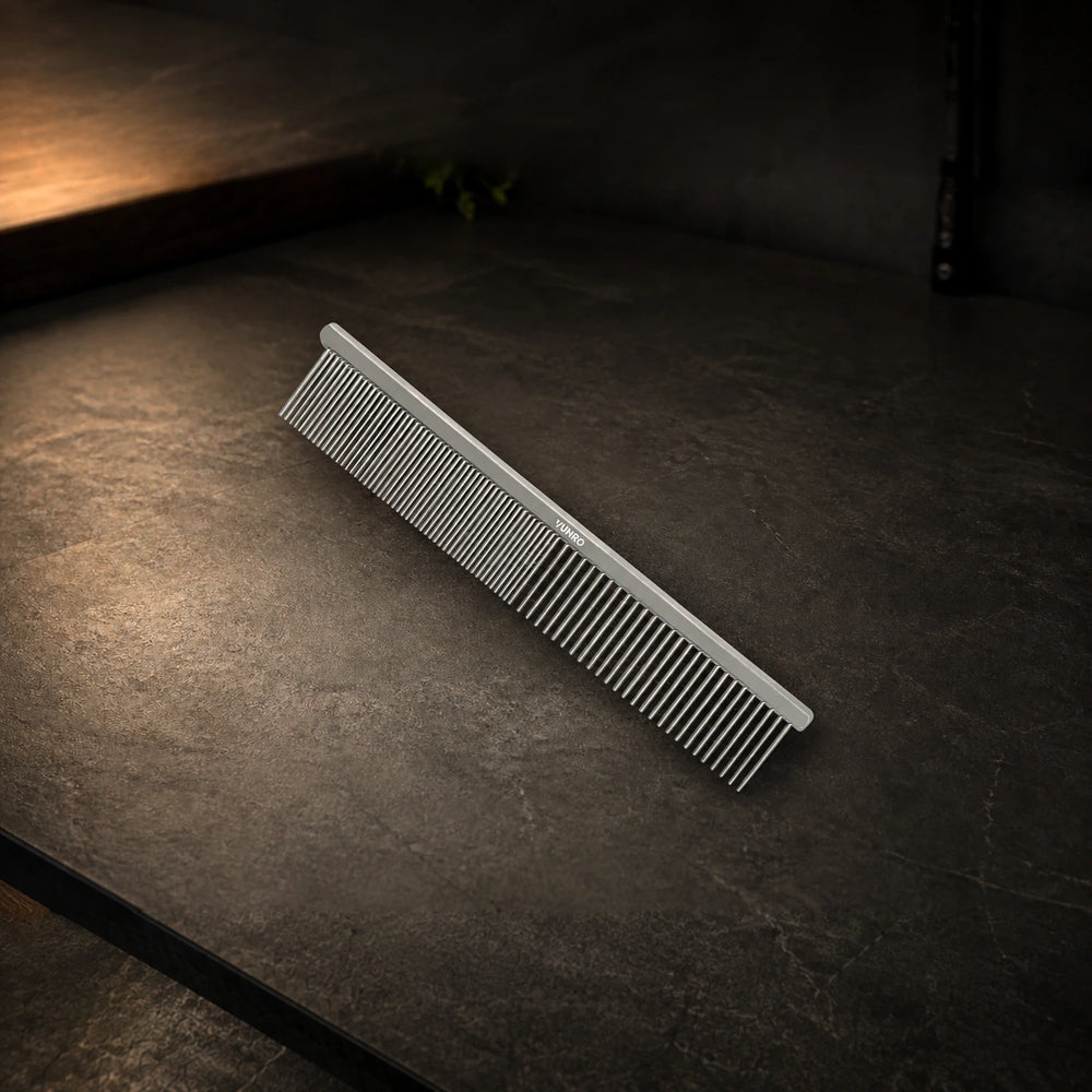 5" Coarse and Fine Straight Comb photographed on the VUNRO professional workbench